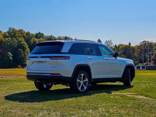2025 Jeep Grand Cherokee Limited X