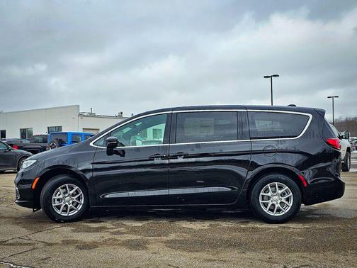 2026 Chrysler Pacifica L