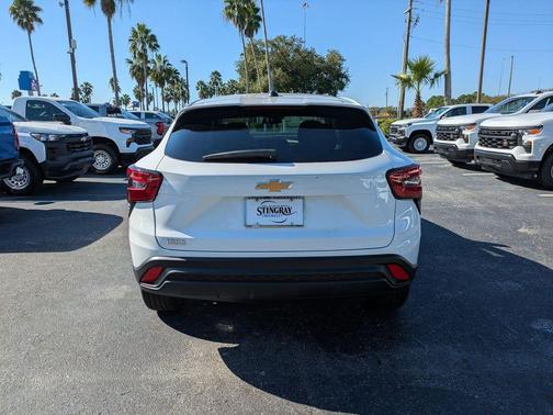 2026 Chevrolet Trax LS