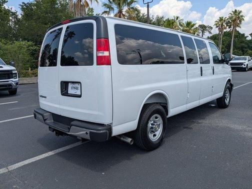 2025 Chevrolet Express 3500 LT
