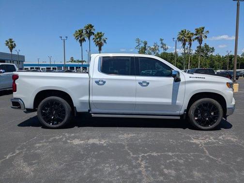 2025 Chevrolet Silverado 1500 LTZ