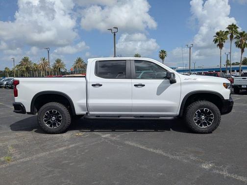 2025 Chevrolet Silverado 1500 ZR2