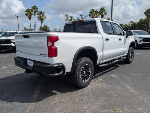2025 Chevrolet Silverado 1500 ZR2
