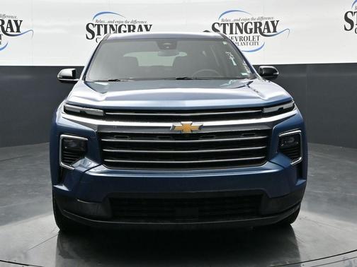 Lakeshore Blue Metallic 2026 Chevrolet Traverse LT