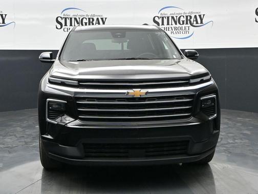 Mosaic Black Metallic 2026 Chevrolet Traverse LT