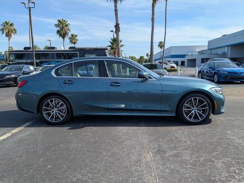2021 BMW 330 i