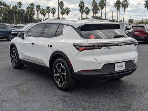 2026 Chevrolet Equinox EV LT 2
