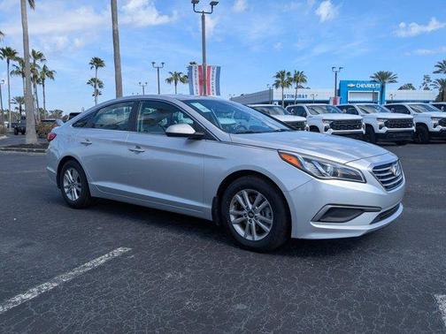 2016 Hyundai SONATA SE