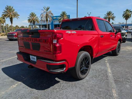 2025 Chevrolet Silverado 1500 Custom
