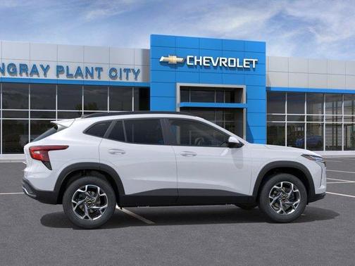 Summit White 2026 Chevrolet Trax LT