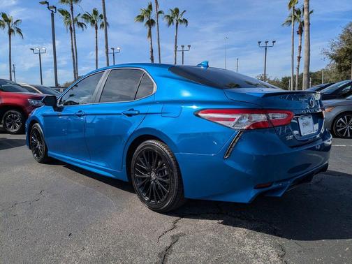 2020 Toyota Camry SE