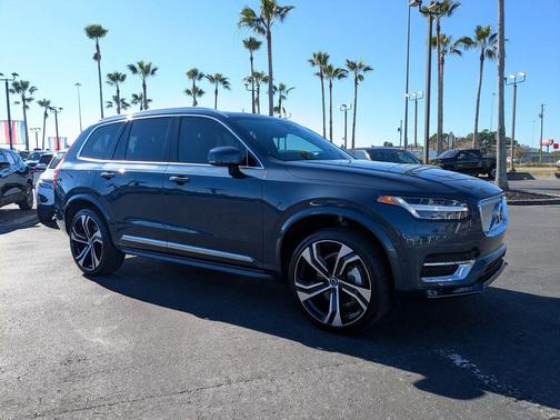 2024 Volvo XC90 B6 Ultimate Bright Theme 7-Seater