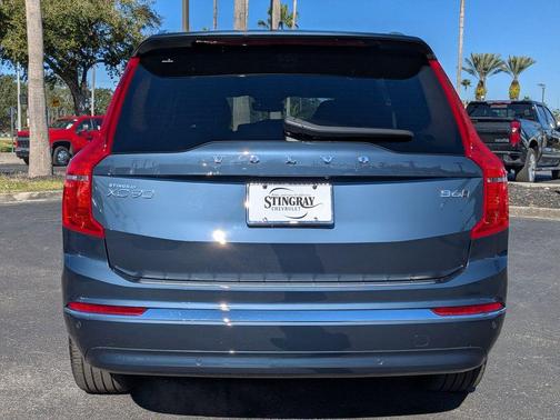 2024 Volvo XC90 B6 Ultimate Bright Theme 7-Seater