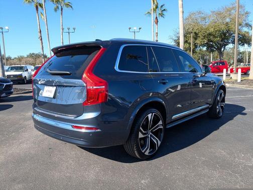 2024 Volvo XC90 B6 Ultimate Bright Theme 7-Seater