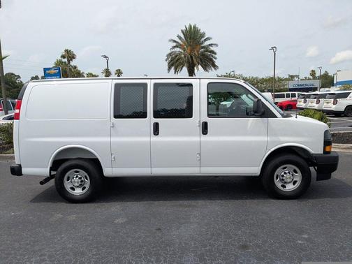 2025 Chevrolet Express 2500 Work Van