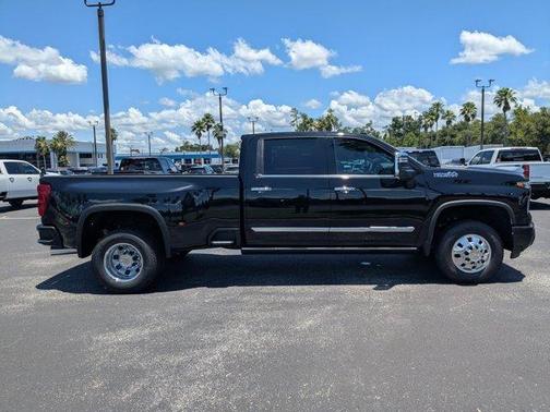 2025 Chevrolet Silverado 3500 High Country