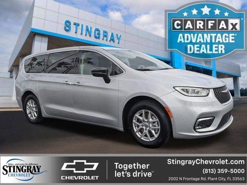 2024 Chrysler Pacifica Touring-L