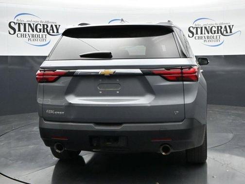 Sterling Gray Metallic 2023 Chevrolet Traverse LT Leather