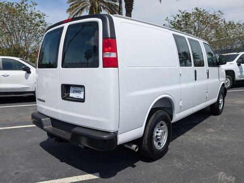 2025 Chevrolet Express 2500 Work Van