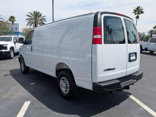 2025 Chevrolet Express 2500 Work Van