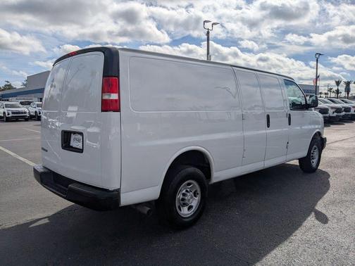2022 Chevrolet Express 3500 Work Van