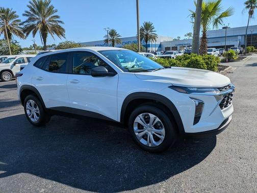 2026 Chevrolet Trax LS