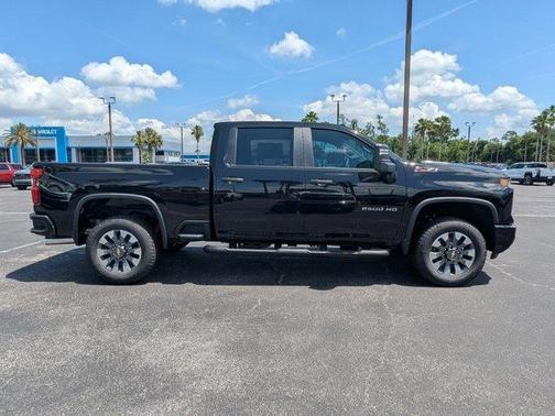 2025 Chevrolet Silverado 2500 Custom