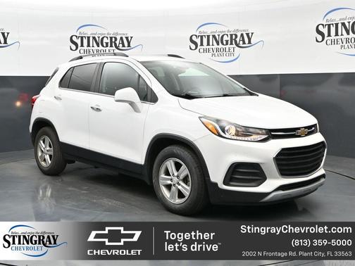 Summit White 2020 Chevrolet Trax LT