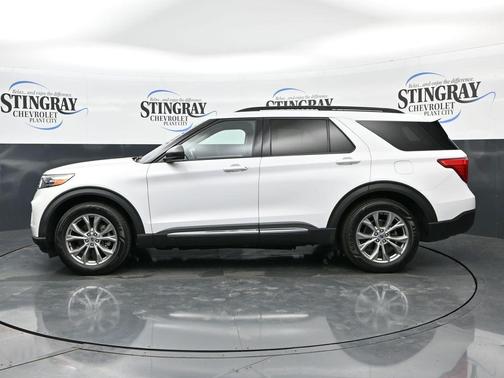 Oxford White 2021 Ford Explorer XLT