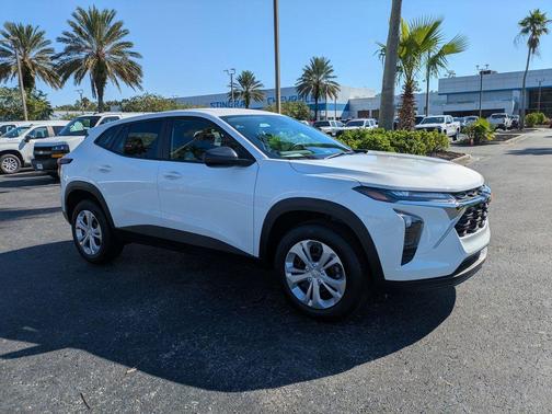 2026 Chevrolet Trax LS