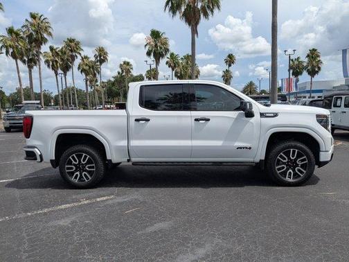2022 GMC Sierra 1500 AT4