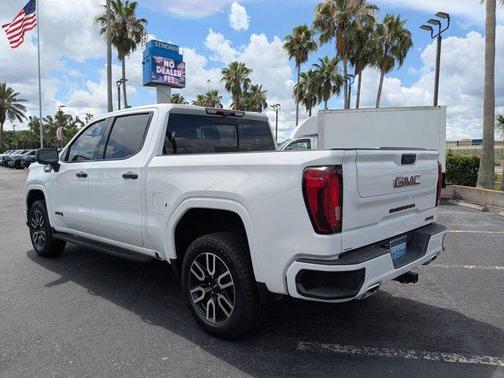 2022 GMC Sierra 1500 AT4