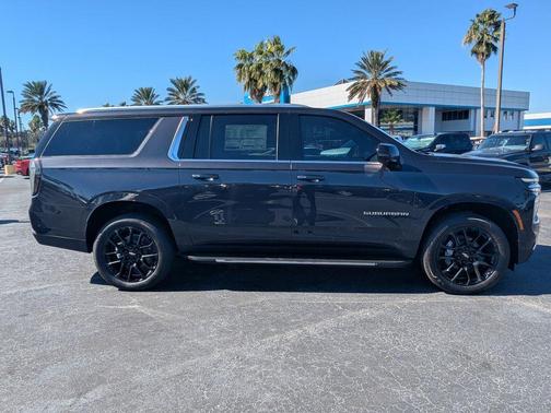 2026 Chevrolet Suburban LT