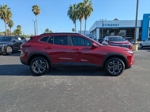 2025 Chevrolet Trax LT