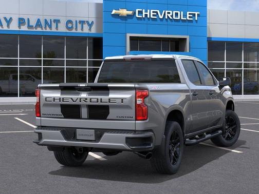 2025 Chevrolet Silverado 1500 Custom