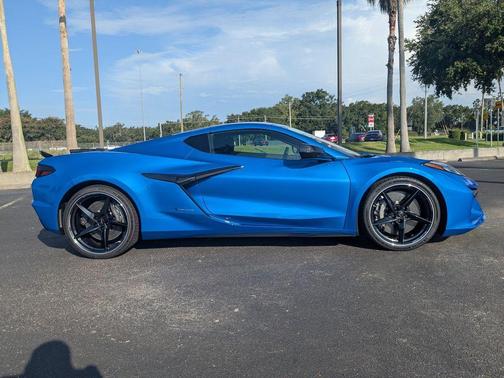 2025 Chevrolet Corvette E-Ray
