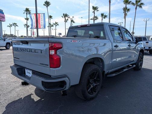 2025 Chevrolet Silverado 1500 Custom