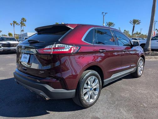 2022 Ford Edge Titanium