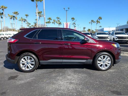 2022 Ford Edge Titanium