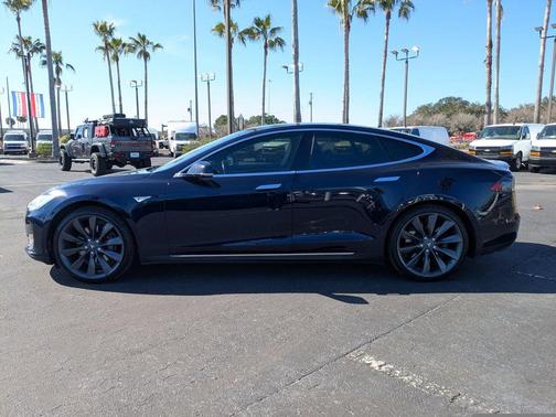 2014 Tesla Model S Base