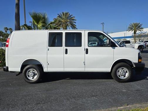 2025 Chevrolet Express 2500 Work Van