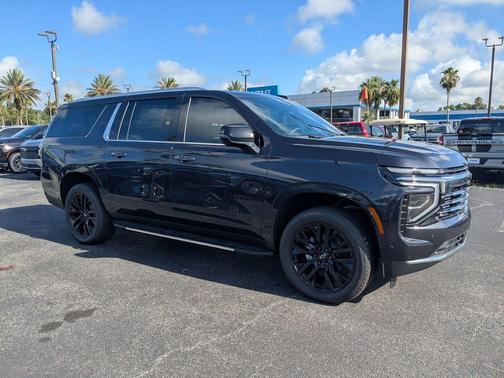 2025 Chevrolet Suburban Premier