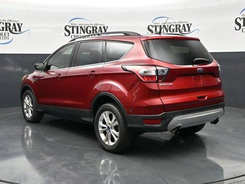 Ruby Red Metallic 2018 Ford Escape SE