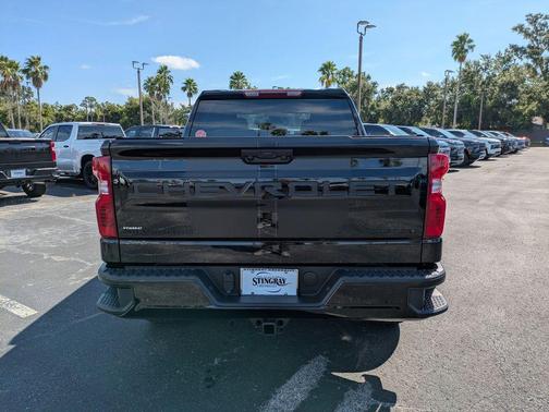 2025 Chevrolet Silverado 1500 Custom
