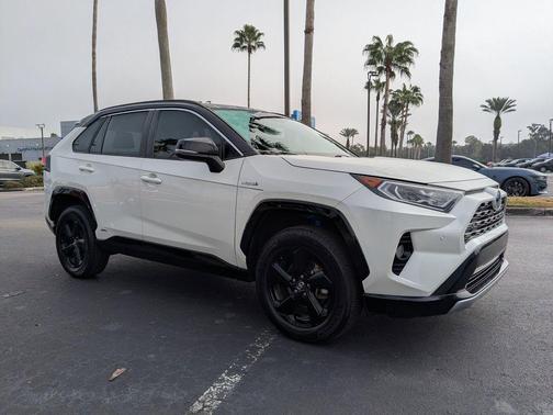 2020 Toyota RAV4 Hybrid XSE