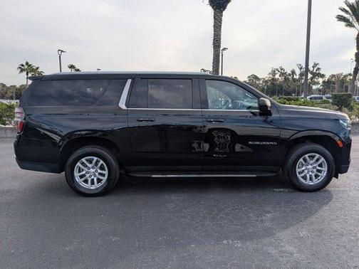 2024 Chevrolet Suburban LT