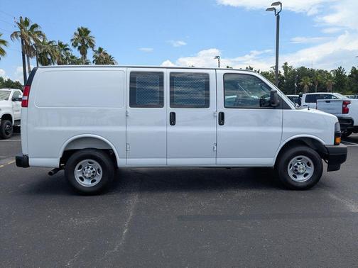 2025 Chevrolet Express 2500 Work Van