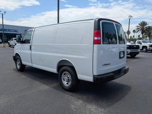 2025 Chevrolet Express 2500 Work Van