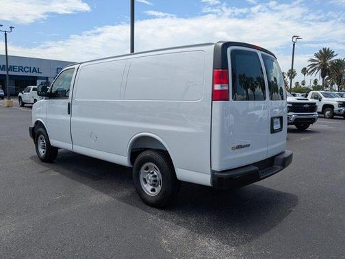 2025 Chevrolet Express 2500 Work Van