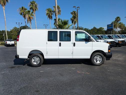 2025 Chevrolet Express 2500 Work Van